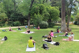 Yoga no Parque María Luisa em Sevilha