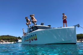 Tour in barca di lusso alla Grotta Blu, Hvar e Vis da Spalato e Brac