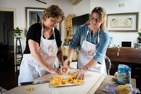 Teilen Sie Ihre Pasta Love: Kleine Gruppe Pasta und Tiramisu-Klasse in Ascoli Piceno