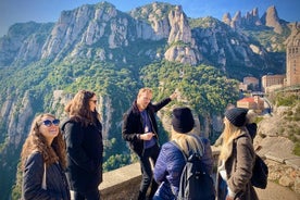 Barcelona til Montserrat: Guidet tur og returbustransfer