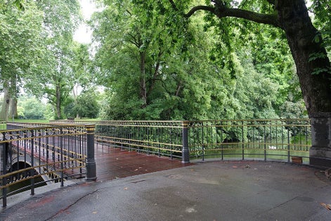 photo of view of Hofgarten, Düsseldorf, Germany.