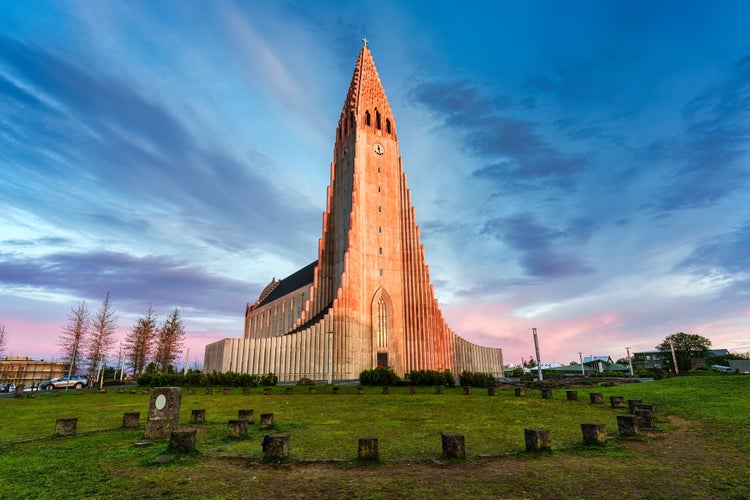 Hallgrimskirkja Lutheran parish church.jpg