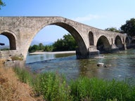 Los mejores paquetes de viaje en Arta, Grecia