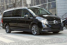 Arrival Transfer: Frankfurt Airport FRA to Frankfurt by Van