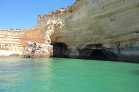 Croisière d'une journée à Benagil au départ de Vilamoura en catamaran