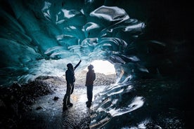 2-Day Ice Cave, Jokulsarlon and South Coast Sightseeing from Reykjavik