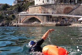 Expérience de baignade à Positano avec sauveteur