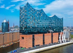 Beautiful view of Hamburg city center with town hall and Alster river, Germany.