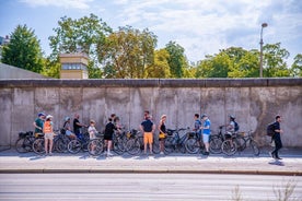 Excursão de bicicleta ao Muro de Berlim e à Guerra Fria em pequenos grupos