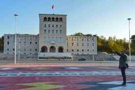 Recorrido de la historia comunista de Tirana y comida callejera