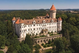 Tsjekkisk slott Scooter Tour i 1 dag. Østveien. (lydguide)