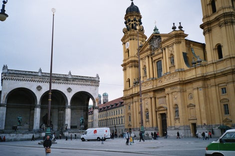 photo of view of  Odeonsplatz.