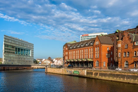 View from the Speicherstadt to the Deichtorhallen
