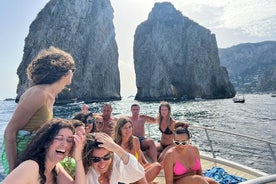 Excursion en bateau privé tout compris à CAPRI et visite de la ville