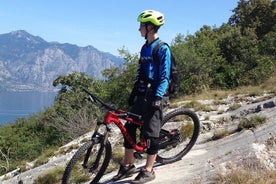 Tour en bicicleta eléctrica desde Malcesine hasta el antiguo Hermitage