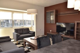 2 Bedroom, Bright & Central Top Floor Apartment - 5