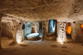 Kappadokien-Tour in kleiner Gruppe: Unterirdische Stadt Kaymakli, Rosental, Cavusin