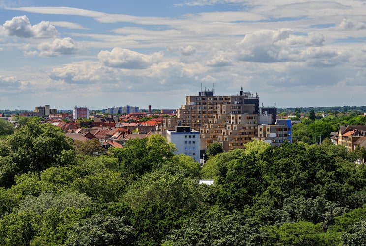 Photo of large apartment building in Braunschweig, Germany where the student dormitory is located.