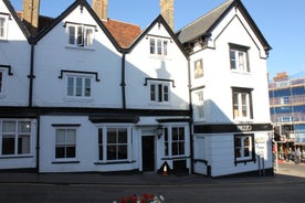 The George Hotel