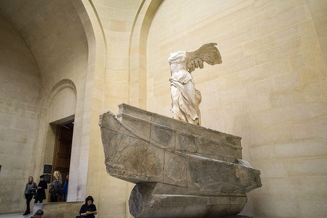 photo of Nike-statue .