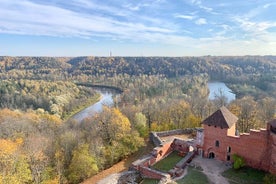 Visite privée d'une journée à Sigulda, au château de Turaida et au bunker soviétique