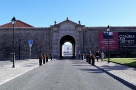 Passeio a pé no centro histórico de Cascais