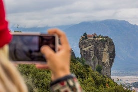 Puolen päivän Meteora-kulttuurikierros Kalambakan rautatieasemalta