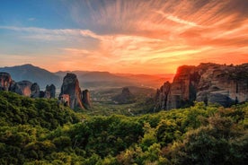 Meteora: Guided Sunset Tour with Monasteries and Caves Visit