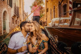 Servizio fotografico privato a Venezia con giro in gondola