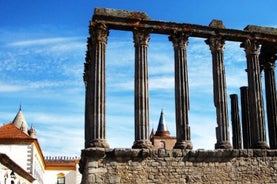 De Lisbonne à l'Alentejo : visite en groupe d'une journée complète à Évora et aux mégalithes