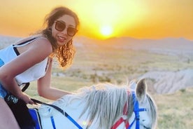 Esperienza di equitazione nelle bellissime valli della Cappadocia