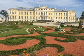 리가에서 빌니우스까지의 투어 : 바우 스카 성 (Bauska Castle), 룬 데일 궁전 (Rundale Palace)과 십자가의 언덕