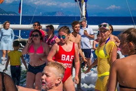 Excursão de barco de dia inteiro saindo de Kemer com almoço e festa da espuma