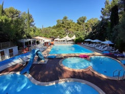 Villa DALI LA GARDE 260m2 Jacuzzi, Sauna, Piscine, jardin 500m2, 5 minutes de la Plage