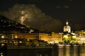 Lago de Como, el centro de Como, visita guiada privada por la noche