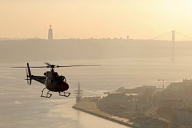 Tour privado en helicóptero en Lisboa