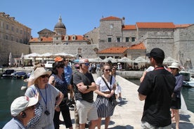 Combo Dubrovnik: excursão a pé pela cidade antiga e mulheres históricas da cidade antiga