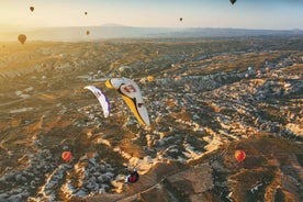 From Urgüp/Göreme: Cappadocia Tandem Paragliding & Transfer