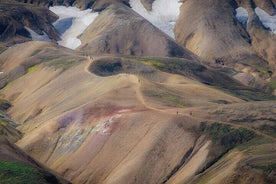 Tour privato di un'intera giornata a Landmannalaugar in Super Jeep ed escursionismo