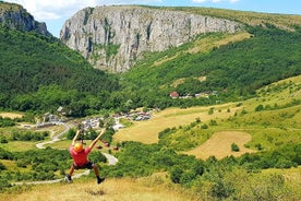 CLUJ ADVENTURE -retki! ZIP LINE ja vaellus