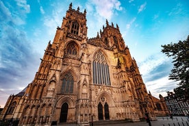 York by Rail Overnight Tour fra London med hopp-på-hopp-av-buss