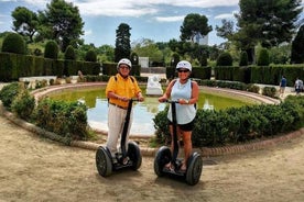 Tour privato in Segway di 2 ore con guida notturna di Barcellona