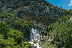 Jeep Safari Berat, fotturer i Sotira-fossen, lunsj (ARG)