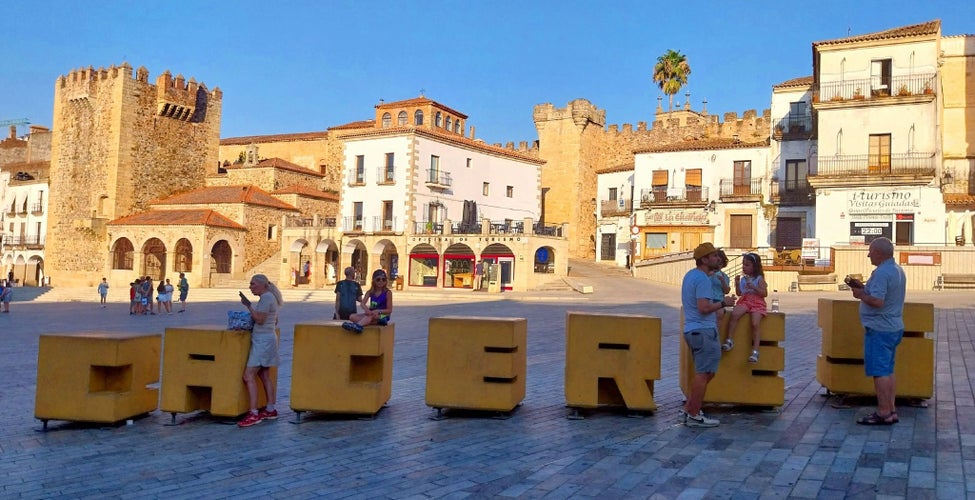 Cáceres - Letras de la Plaza Mayor