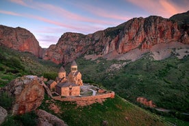 Einkatferð: Jermuk, Noravank, Areni, Khor Virap