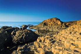 Geführte Tagestour: Giant's Causeway ab Belfast im komfortablen Reisebus