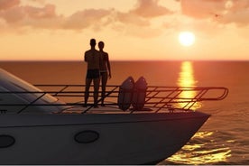 Coucher de soleil dans un yacht à moteur privé