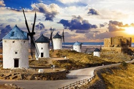 Windmills and Consuegra Castle: Licensed guide and transfer from Toledo included