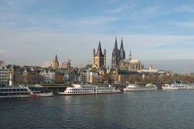 Privat promenad genom den gamla staden i Köln