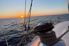 Private Cruise Sunset with meal in Santorini